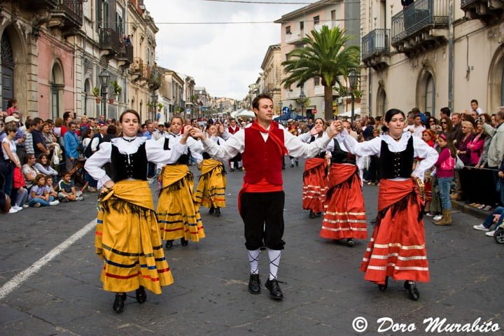 traditional italian clothing costume Sicily