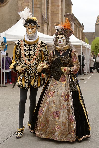 Traditional Italian Dresses